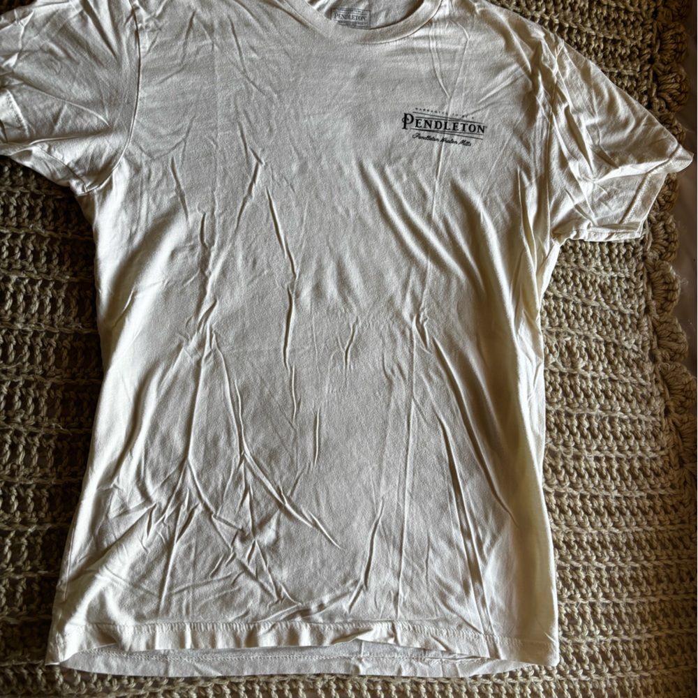 Men’s light cream Pendleton t shirt
